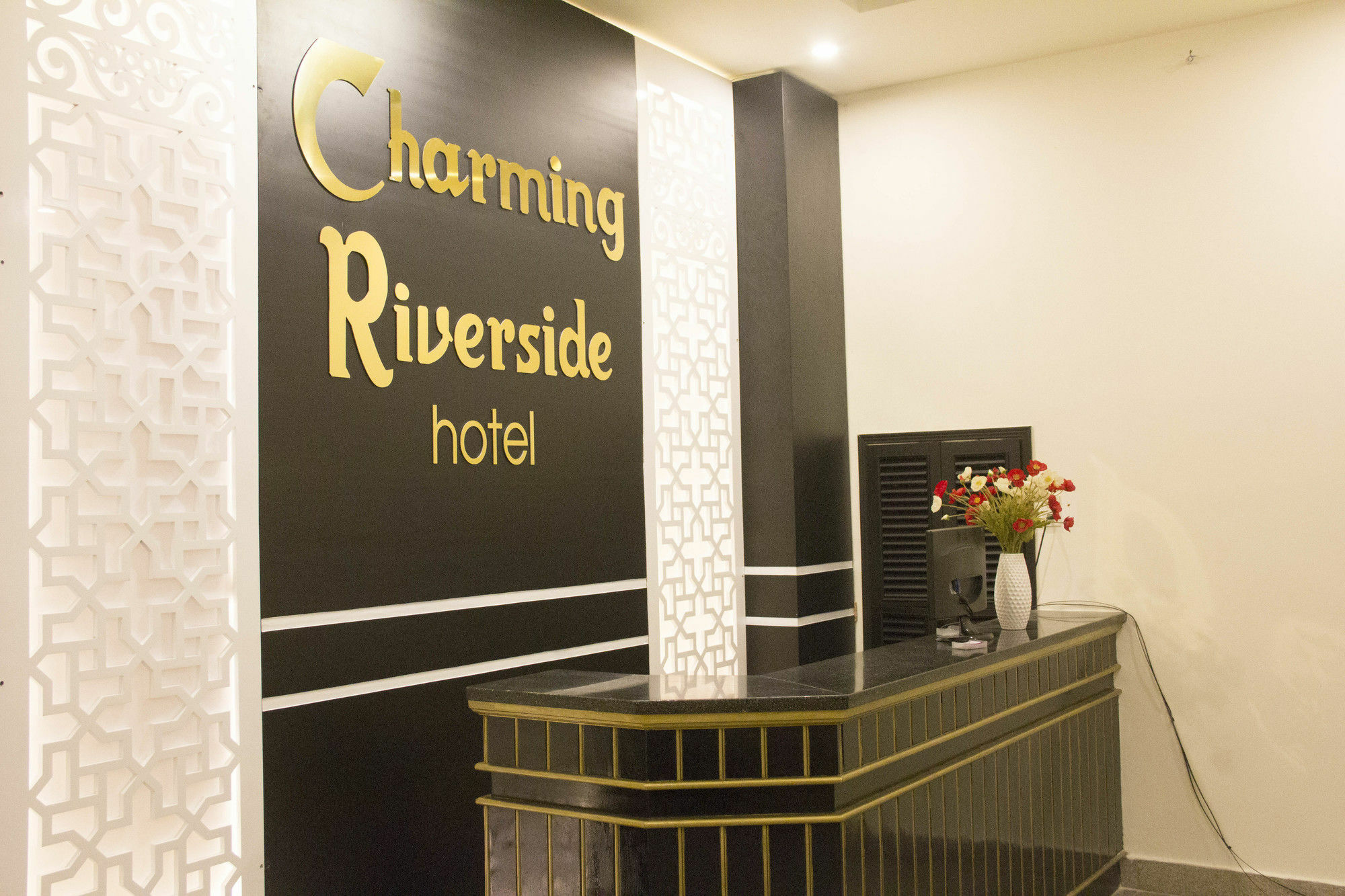 Charming Riverside Hotel 후에 외부 사진